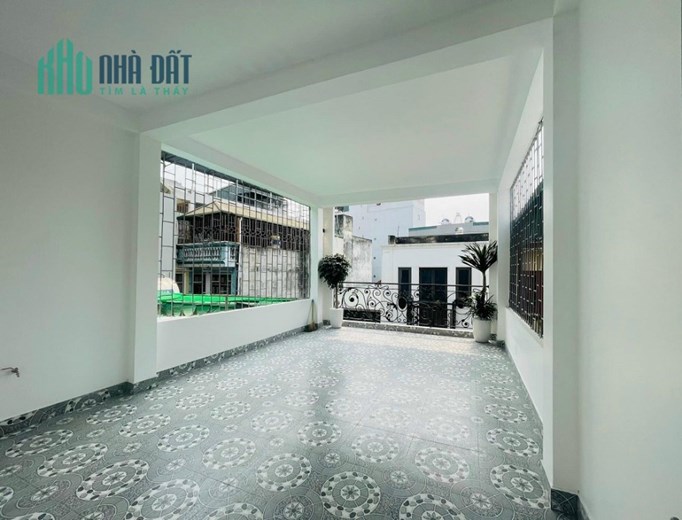 NHÀ MỚI Ở NGAY HOÀNG QUỐC VIỆT – NGÕ THÔNG – GẦN PHỐ - DÂN TRÍ CAO, AN NINH TỐT 4T x 54M2, 6.8 TỶ