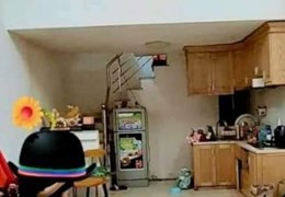 BÁN NHÀ ĐẸP 4 TẦNG DT:32M2 MT:3.95 M 3 PHÒNG NGỦ GIÁ:2.6 TỶ GẦN PHỐ TRẦN HƯNG ĐẠO QUẬN HOÀN KIẾM