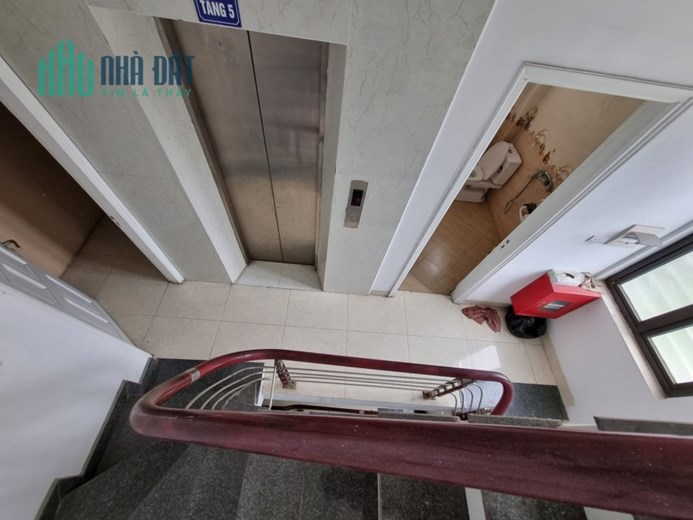 Cho thuê nhà nguyên căn 76m2, 8T, 5m, 80tr, KD, mặt phố Nguyễn Văn Huyên.