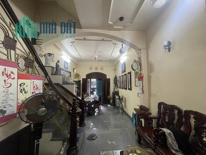 Bán nhà mặt tiền hạ chào 2.5 tỷ, P13, Tân Bình, 54m2, 4 tầng, giá nhỉnh HXH.