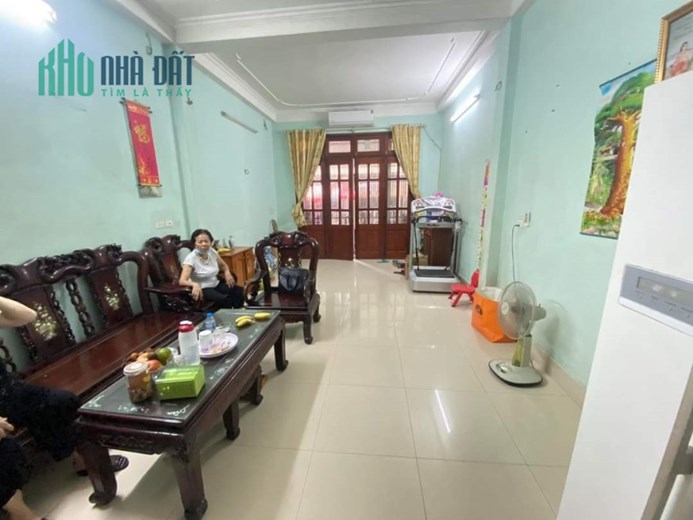 lạc long quân 59,5m 5t 11 tỷ oto vào nhà kinh doanh đỉnh gần hồ tây.