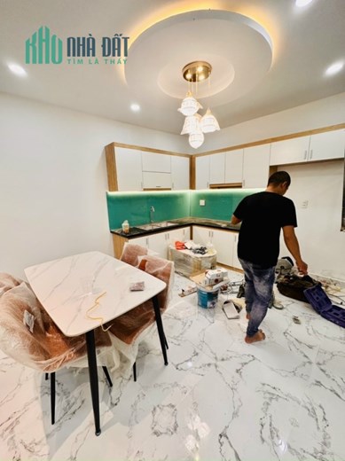 BÁN NHÀ SÁT PHÚ NHUẬN 68M2 HXH NỞ HẬU 6.2M 4 PHÒNG NGỦ SÁT MẶT TIỀN NGUYỄN THÀI SƠN  4.05. TỶ.