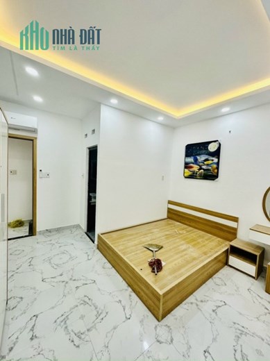 BÁN NHÀ SÁT PHÚ NHUẬN 68M2 HXH NỞ HẬU 6.2M 4 PHÒNG NGỦ SÁT MẶT TIỀN NGUYỄN THÀI SƠN  4.05. TỶ.