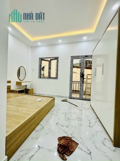 BÁN NHÀ SÁT PHÚ NHUẬN 68M2 HXH NỞ HẬU 6.2M 4 PHÒNG NGỦ SÁT MẶT TIỀN NGUYỄN THÀI SƠN  4.05. TỶ.