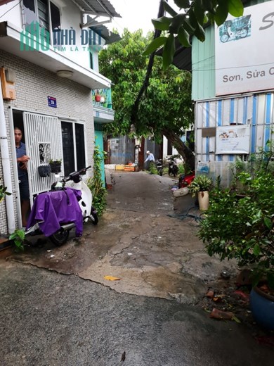 Bán nhà sau coopmart Bình Chiệu giá 1ty250. đang cho thuê 4 triệu. Tháng