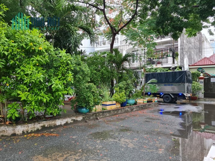 Bán nhà sau coopmart Bình Chiệu giá 1ty250. đang cho thuê 4 triệu. Tháng