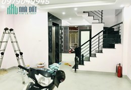 BÁN NHÀ TRỌ XUÂN THỦY 82M2X7T, THANG MÁY, 140 TRIỆU/THÁNG, 15M Ô TÔ, GIÁ 16 TỶ
