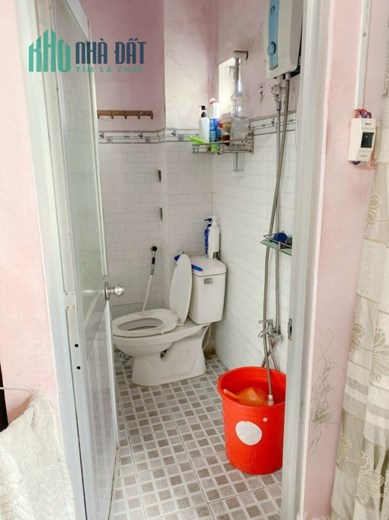Giá đầu tư- 96m2- Nhà 2 tầng-Hẻm ô tô tải-200m Ra Lê Văn Việt-3.8 tỷ.