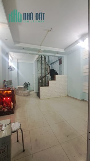 Bán nhà HXH Lê Quang Định. Nhà 1 đời chủ, lô góc - KC 3 tầng BTCT vuông vức