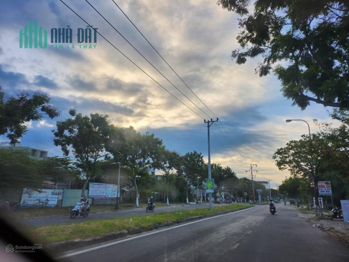 Bán nhà xưởng có thể làm kho chứa hàng hoặc Nhà xưởng sản xuất đường Đinh Liệt, Quận Cẩm Lệ