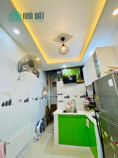 CHỈ 1,8 TỶ CÓ NHÀ 3 TẦNG 2PN KHU VIP QUẬN 10.