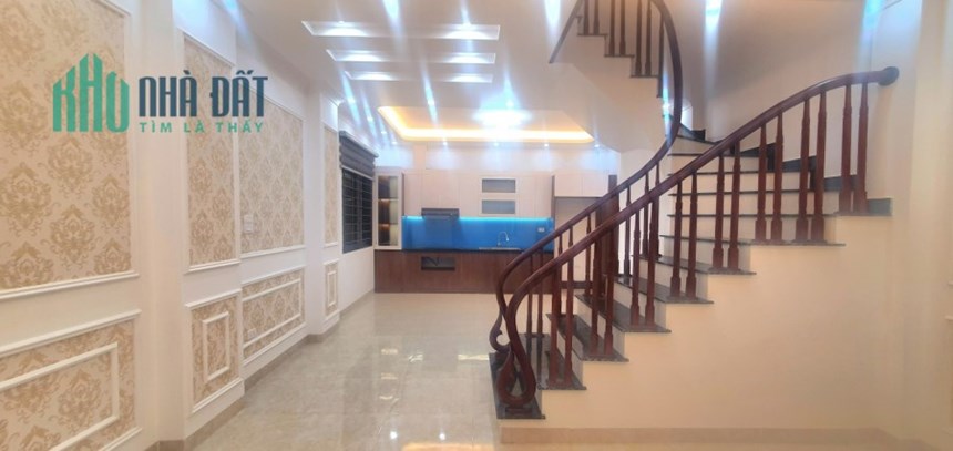 Bán nhà Ngô Gia Tự, Dt 51m, nhà 4 tầng giá gần 4 tỷ.