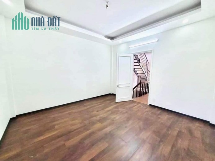 55m 5 Tầng Mặt Tiền 4m Nhỉnh 6 Tỷ. Vài Bước Chân Ra Mặt Phố Trần Duy Hưng. Ngõ Thông Kinh Doanh
