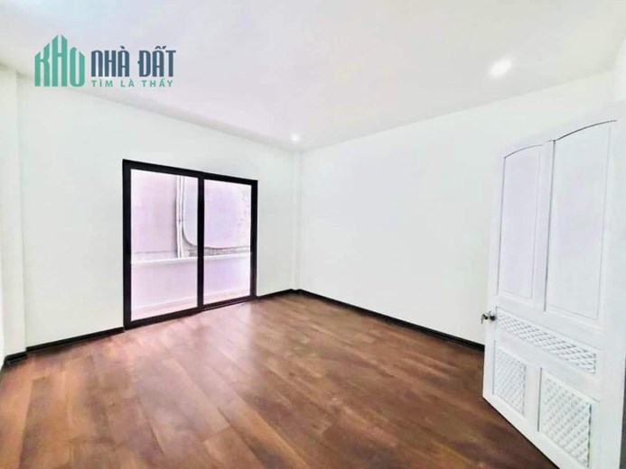 55m 5 Tầng Mặt Tiền 4m Nhỉnh 6 Tỷ. Vài Bước Chân Ra Mặt Phố Trần Duy Hưng. Ngõ Thông Kinh Doanh
