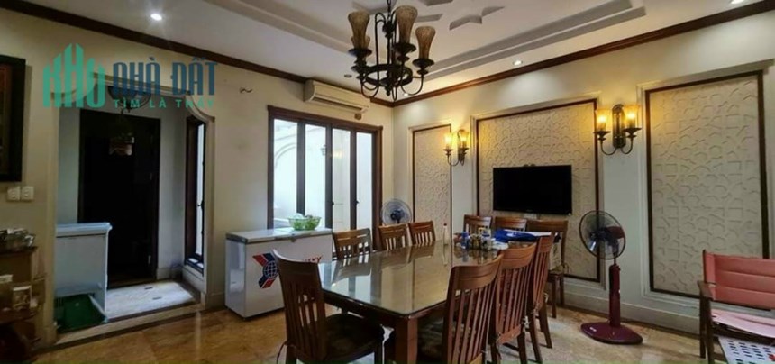 Bán nhà MP Thị trấn Đông Anh 145m giá chỉ nhỉnh 7.5 tỷ Mp kinh doanh sầm uất, dòng tiền, khu phố