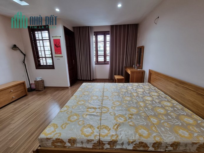 80m Mặt Tiền 5.5m Phân Lô Ô Tô Phố Nghĩa Tân Cầu Giấy. Kinh Doanh Văn Phòng Đỉnh. Khu Dân Trí Cao.