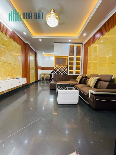 Bán nhà MP Vân Trì , 80m X 4t, khu phố vip kinh doanh sầm uất, đường ô tô trách, .Giá chỉ nhỉnh 6