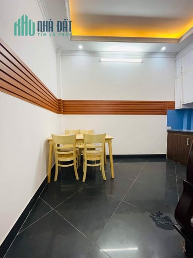 Bán nhà MP Vân Trì , 80m X 4t, khu phố vip kinh doanh sầm uất, đường ô tô trách, .Giá chỉ nhỉnh 6