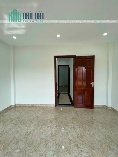 Bán nhà Văn Phú - Xe tải qua nhà - 5 tầng, dt 40m2 - Thiết kế siêu đẹp - Nhà đẹp trong tầm giá.