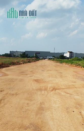 cần bán lô đất rộng 1200m2 tận 850m thổ cư ngay gần nhà máy sang sung thái nguyên ngay mặt đường
