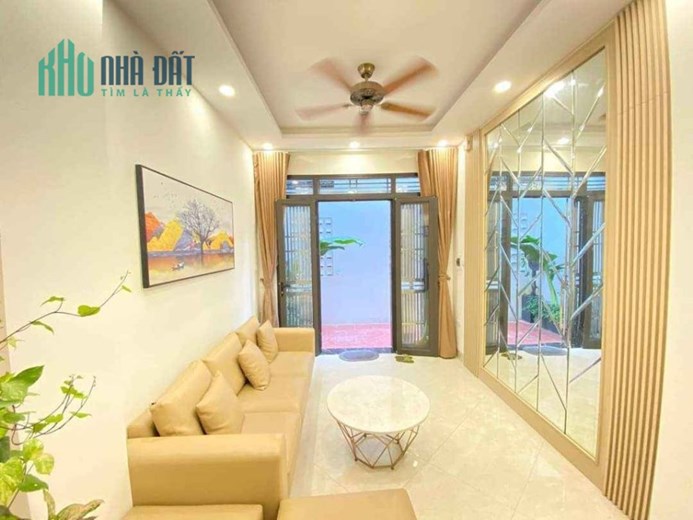 Bán nhà phố Trương Định, 30m2 x 5 tầng, nhà mới xây hiện đại, nhỉnh 3 Tỷ