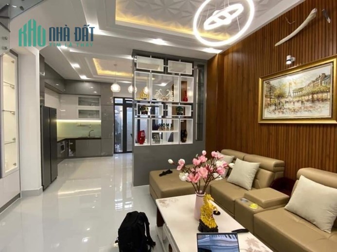 Bán căn nhà 131m2 phố Âu Cơ, Tây Hồ Gara 2 Ô tô tránh Kinh doanh đỉnh cao 17.4 Tỷ