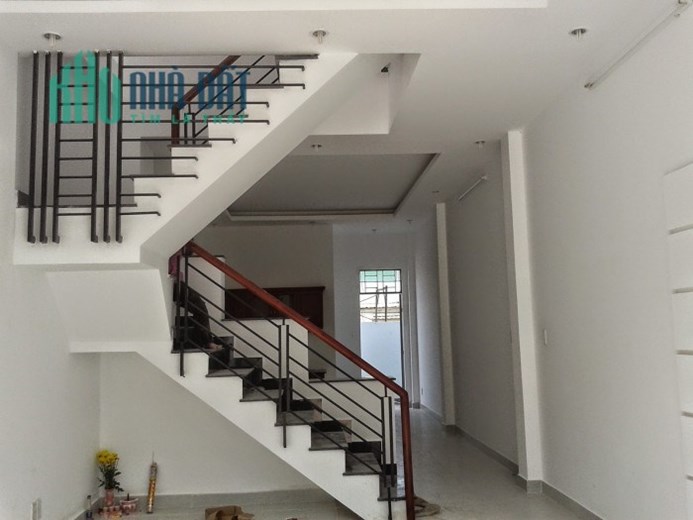 Bán nhà 135m2 phố Âu Cơ, Tây Hồ Gara Ô tô Kinh doanh siêu tốt 17.3 Tỷ
