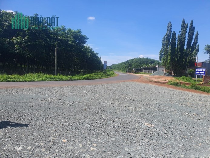 CẦN TIỀN TRẢ NỢ tôi bán mảnh đất 3200m2 ngay quốc lộ, đối diện KCN giá 195TR