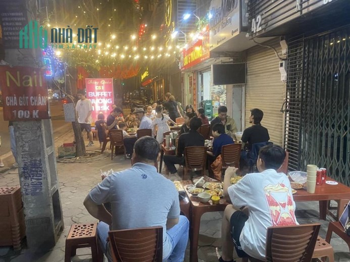 Mặc dù rất tiếc nhưng do vợ chửa đẻ mình ko quản lý được quán nên cần nhượng lại cửa hàng lẩu nướng
