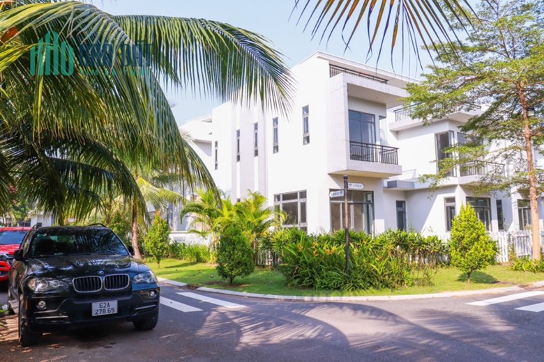 Chủ nhà Cần bán căn góc biệt thự Bella Villa, Đức Hoà, Long An 168,9m2.