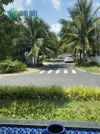 Chủ nhà Cần bán căn góc biệt thự Bella Villa, Đức Hoà, Long An 168,9m2.