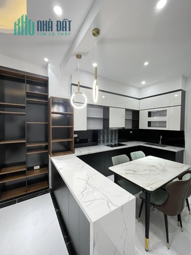 MUA NHÀ TO, BÁN NHÀ NHỎ VỪA XÂY PHỐ TRẦN PHÚ, SIÊU MẶT TIỀN 40M GIÁ 4,9 TỶ.