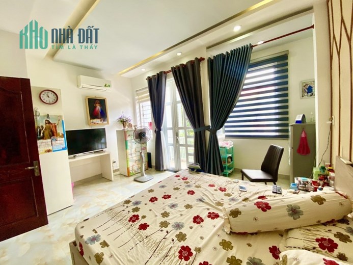 BIỆT THỰ MẶT TIỀN TÂN SƠN NHÌ QUẬN TÂN PHÚ