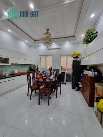 VAY BANK-BÁN GẤP LÊ VĂN SỸ Q3- DÒNG TIỀN 30 TRIỆU-70M2-GIÁ 12.X TỶ