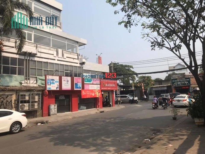 Cho thuê nhà góc 2MT 282 Ung Văn Khiêm, P25, Bình Thạnh 26x6m2 - Agribank