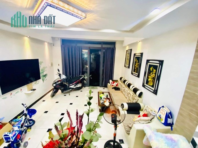 Bán nhà Hẻm xe hơi Tô Hiệu 50m2 1 trệt 3 lầu sân thượng.