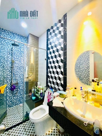 Bán nhà Hẻm xe hơi Tô Hiệu 50m2 1 trệt 3 lầu sân thượng.