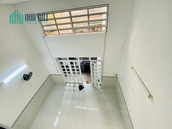 Hẻm xe hơi bán nhà 2 tầng BTCT Tân Hòa Đông Bình Tân 65m2 ngang 5.7 nhỉnh 4 tỷ
