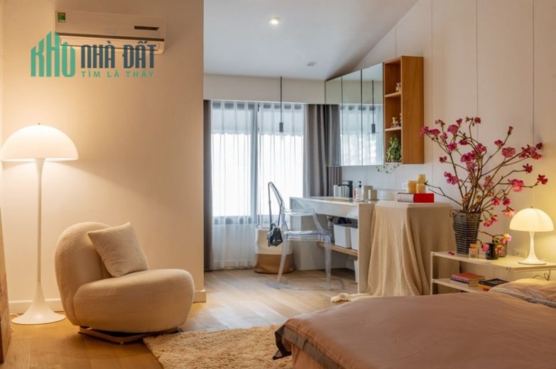 BÁN NHÀ GIÁP NHẤT, 50m2x 4T, MT5m, Ô TÔ ĐỖ CỔNG, LÔ GÓC, KINH DOANH, CHỈ NHỈNH 4 TỶ