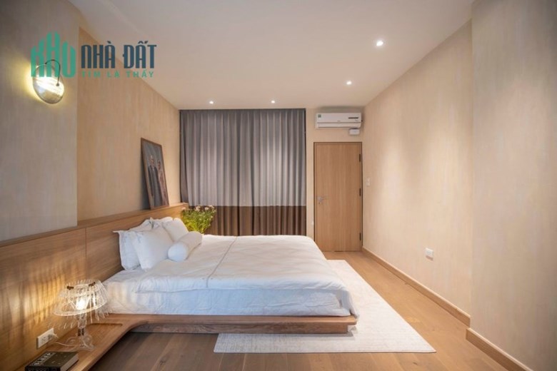 BÁN NHÀ GIÁP NHẤT, 50m2x 4T, MT5m, Ô TÔ ĐỖ CỔNG, LÔ GÓC, KINH DOANH, CHỈ NHỈNH 4 TỶ