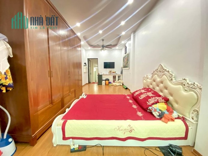Cần thu hồi vốn , Bán nhà Đại La , 65m2 , chỉ 5tỷ5 , gần Time City dân VIP , Kinh Doanh đỉnh