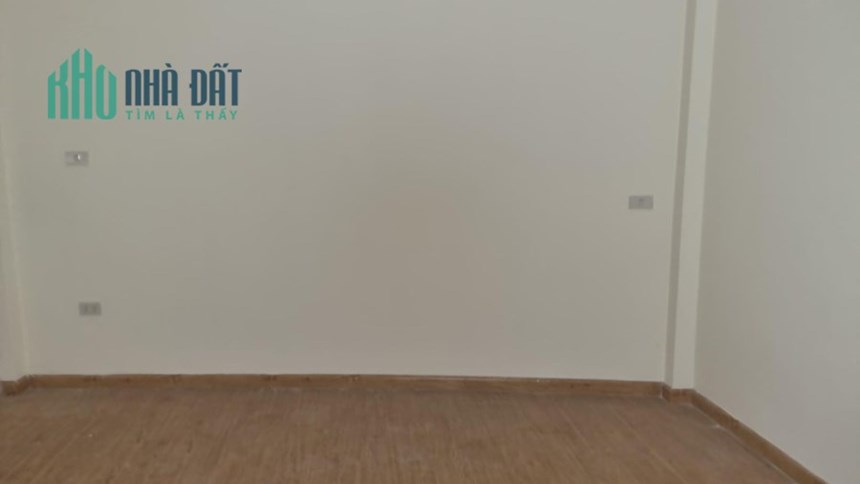 Tài chính hơn 3 tỷ có ngay nhà 4 tầng mới ,44 m2 Ngọc Thụy ,Long Biên