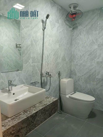 Bán nhà phân lô NGUYỄN CHÍ THANH, gần ĐÀI TRUYỀN HÌNH HÀ NỘI. 44m2 5 tấng, gái 10 tỷ.