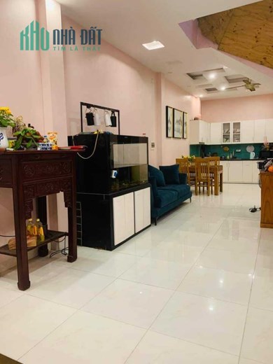 Cho thuê nhà nguyên căn, HGĐ, 50m2, 3T, 2N, nội thất đủ, Đình Thôn.