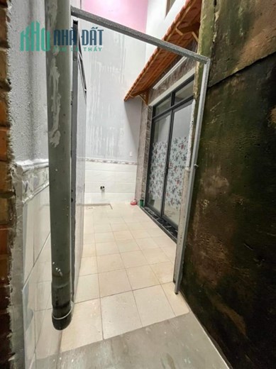 Bán NHÀ RẺ Đẹp Đoàn Văn Bơ Q4 Ngang 3x7m-2 tấm có 1 tỷ hơn