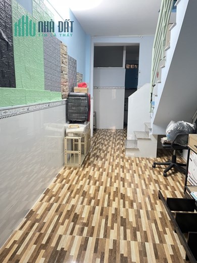 Bán NHÀ RẺ Đoàn Văn Bơ Q4 Ngang 3x12.5m- đúc 4 tấm dưới  3 tỷ