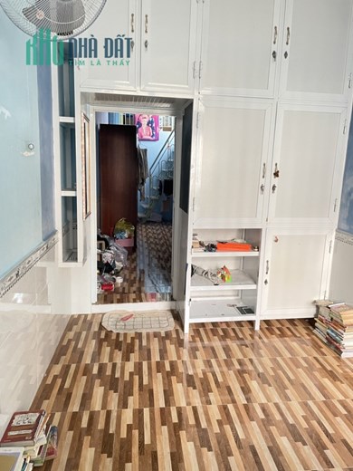 Bán NHÀ RẺ Đoàn Văn Bơ Q4 Ngang 3x12.5m- đúc 4 tấm dưới  3 tỷ