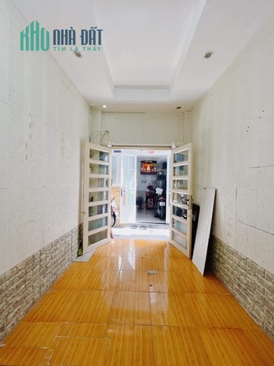 Bán NHÀ RẺ Đẹp Trần Hưng Đạo Q1 đúc 4 tầng cò 1 tỷ hơn Vay 1 hơn tỷ