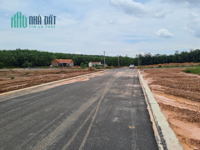 Bán gấp lô đất Cát Tường. Cách công viên 7 kỳ quan 300m.