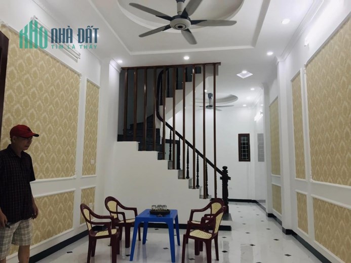 BÁN NHÀ PHỐ MINH KHAI - HAI BÀ TRƯNG - 44M x 3 TẦNG- NGÕ THÔNG - 3 GÁC PHI - GẦN OTO - NHỈNH 5 TỶ